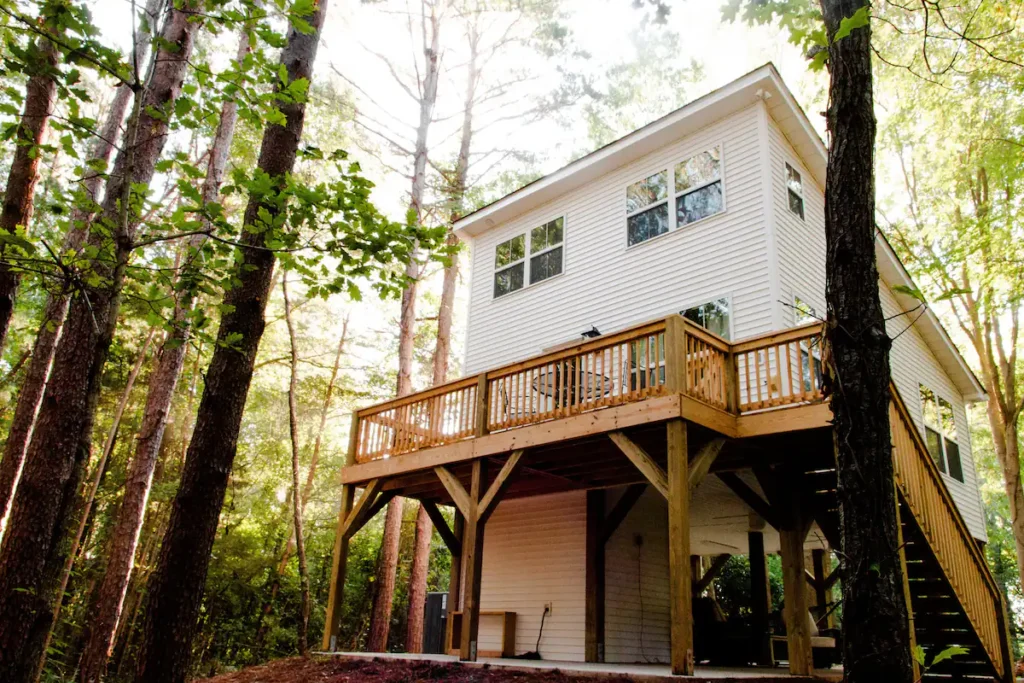 The Tiny House Tree House- Luxurious & Secluded