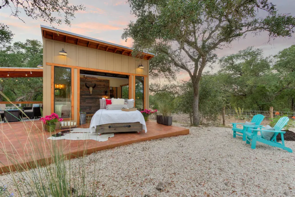 LUXURY TINY HOUSE with a Roll-Out Bed