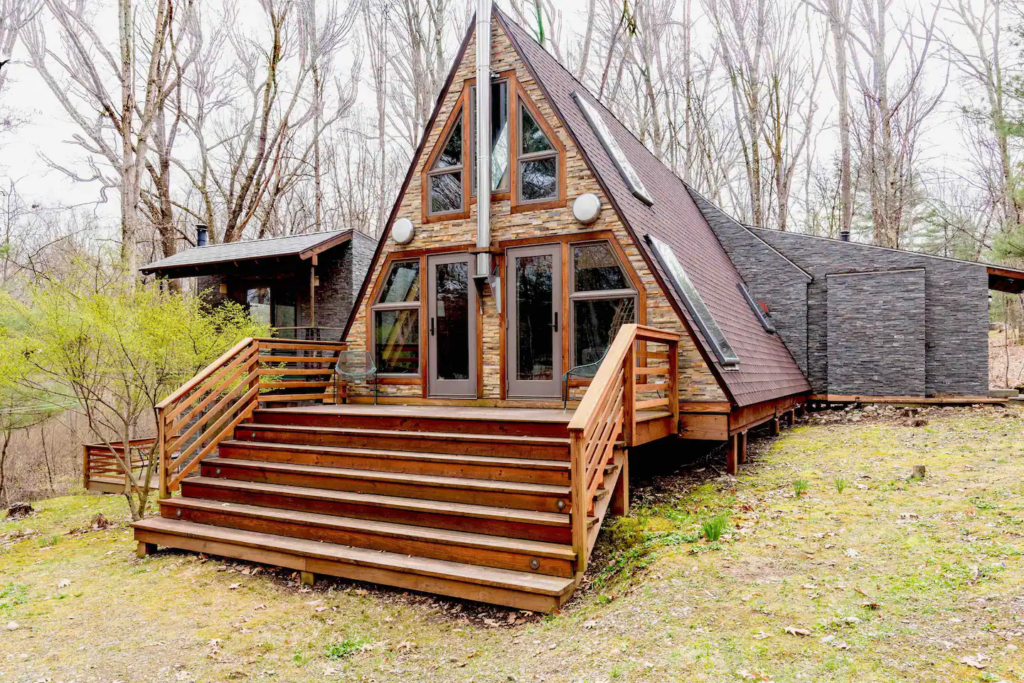 UNIQUE LUXURY MODERN A-FRAME CABIN w/ 3 Fireplaces