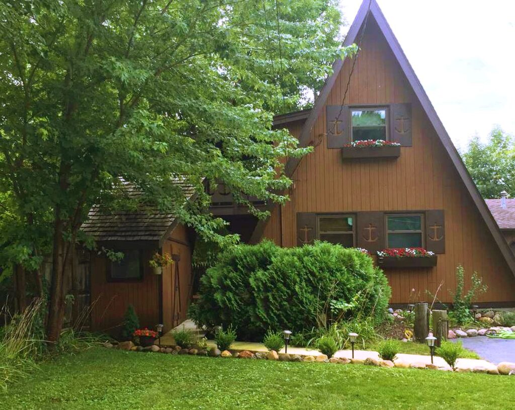 A-Frame Cabin Dreams Come True: Pistakee Lake Getaway