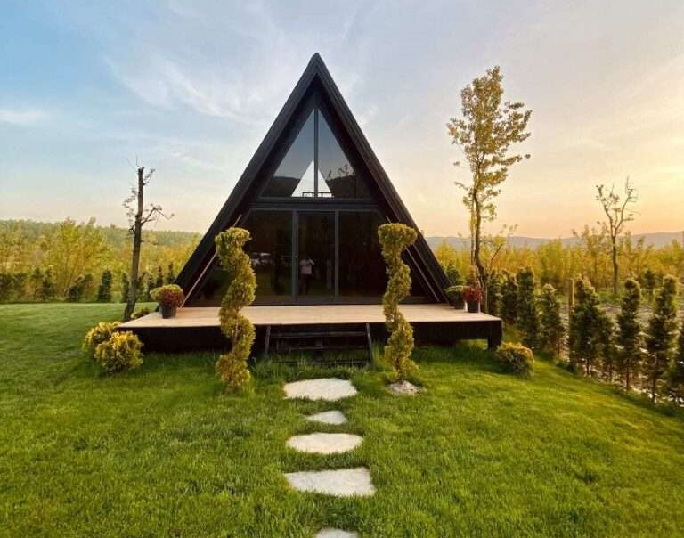 Fantastic A-Frame House Escape In Kartepe, Turkey