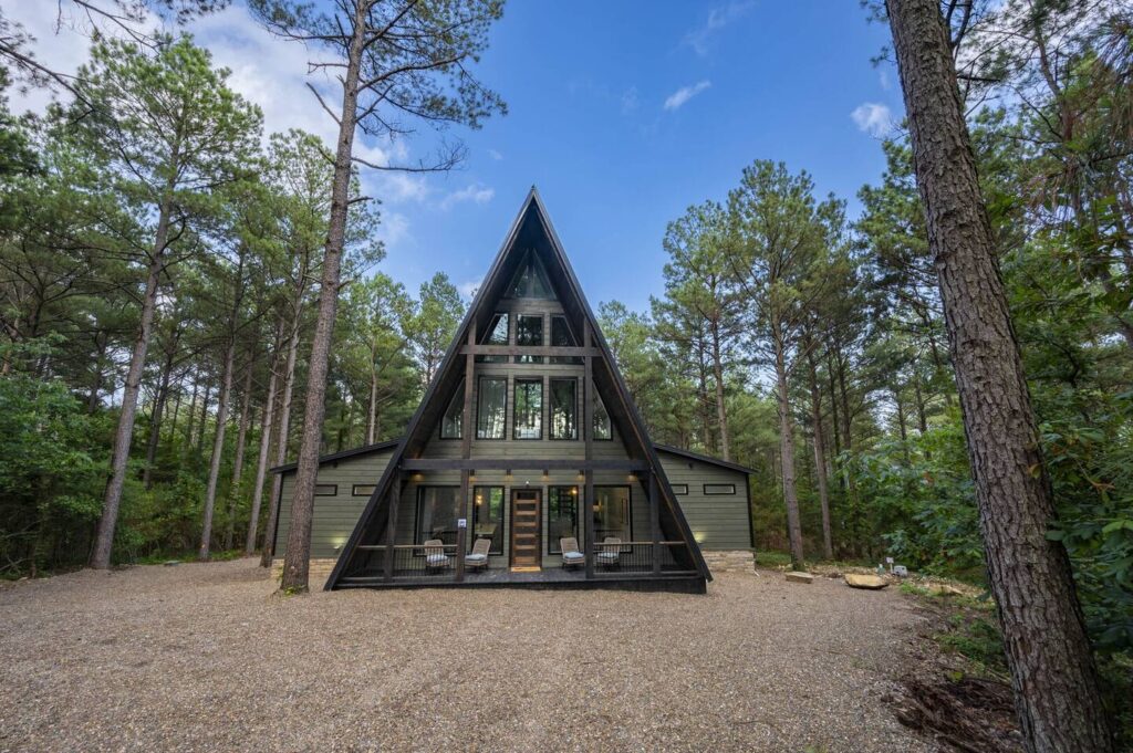 The Ultimate Getaway: Breakaway Bend’s A-Frame Cabin Retreat