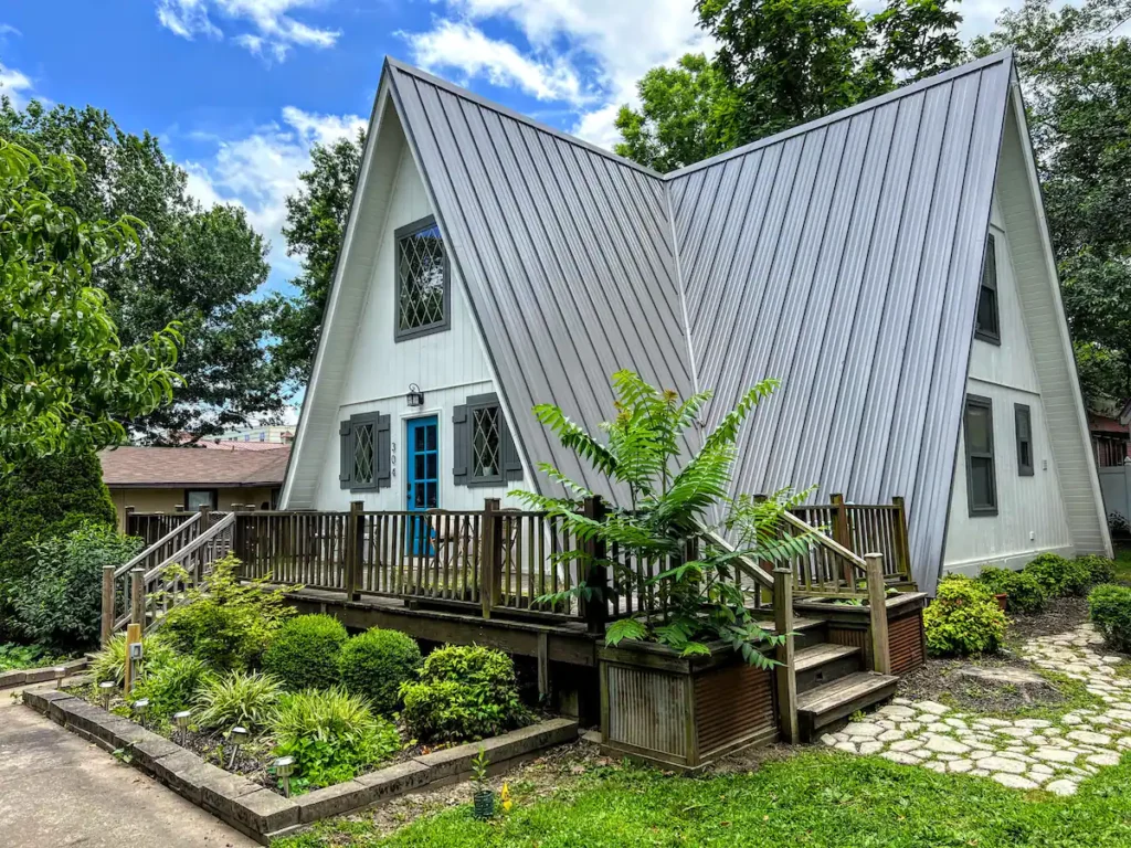 A Wonderful A-Frame Cabin Stay In Bentonville And A Magical