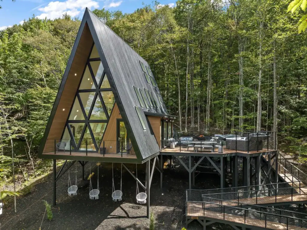 Fantastic A-Frame Cabin Embrace Luxury In Nature’s Embrace