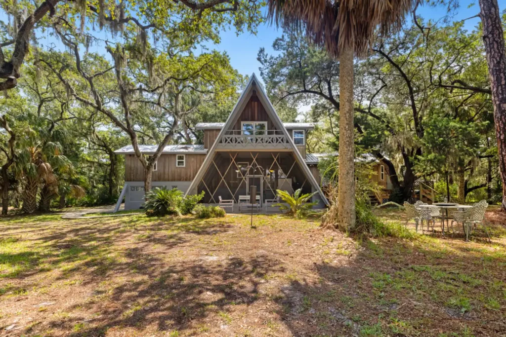 A-Frame Cabin Elegance Touring Sunset Point’s Vacation Haven