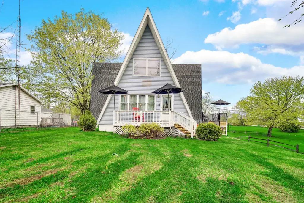 Gorgeous A-Frame Cabin Hideaway Near Lake Maxinkuckee